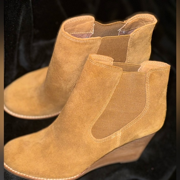 Lucky Brand Yamka Tan Leather Wedge Ankle Chelsea Boots Womens US 9 1/2 - Picture 9 of 11